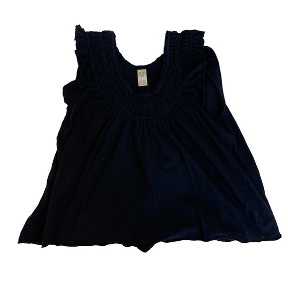 Free People We the Free Pleated Top Size Med. Black Flutter Sleeve Crew Neck GUC - Picture 5 of 7